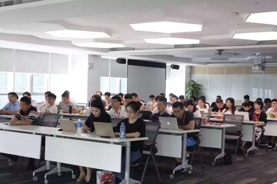 1571059937674996.jpg 640.webp (6).jpg